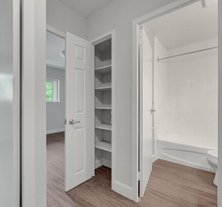 Skyline Living 1207 Huron 2 Bed 1 Bath30