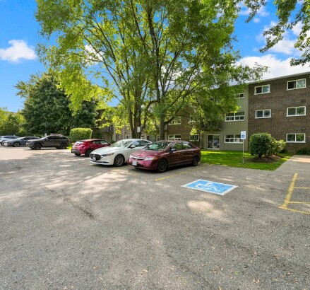 Skyline Living 1207 Huron 2 Bed 1 Bath4