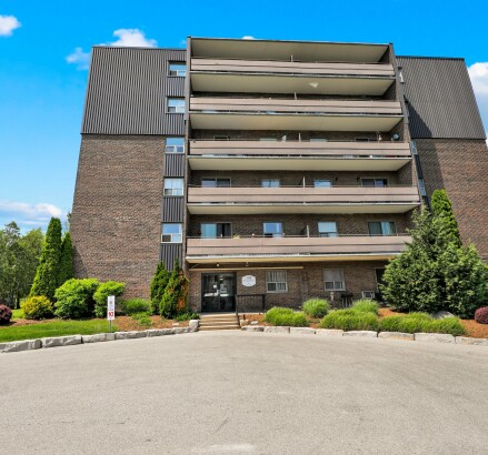 Skyline Living 148 Concession 2 Bed 1 Bath1
