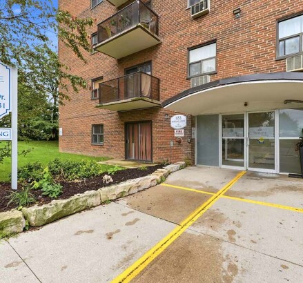 Skyline Living 185 Berkshire Building Unit 406 03