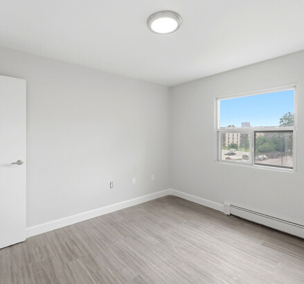 Skyline Living 185 Berkshire Building Unit 406 36