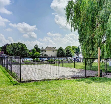 Skyline Living 26 Willow Rd Exteriors and Amenities13