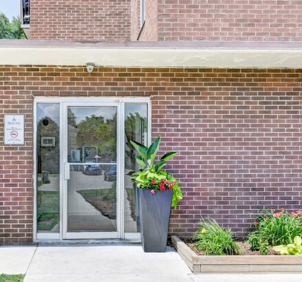 Skyline Living 26 Willow Rd Exteriors and Amenities1