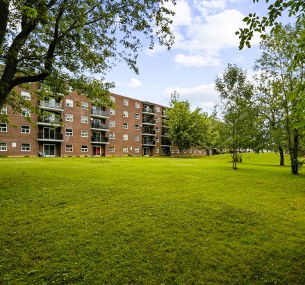 Skyline Living 265 Wilson Rd Exteriors 17