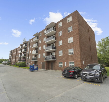 Skyline Living 265 Wilson Rd Exteriors 2