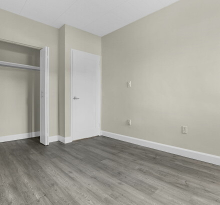 Skyline Living 300 Sherk St 2 Bed 1 Bath 27