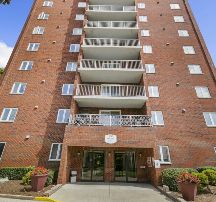Skyline Living 300 Sherk St 2 Bed 1 Bath 3