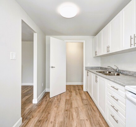 Skyline Living 35 Flamingo 2 Bed 1 Bath24