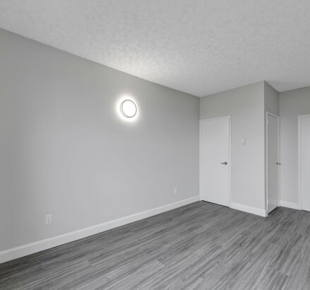 Skyline Living 351 369 London 2 Bed 2 Bath24