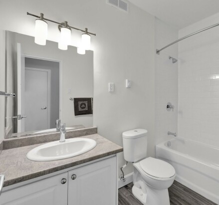 Skyline Living 351 369 London 2 Bed 2 Bath28 EDITED