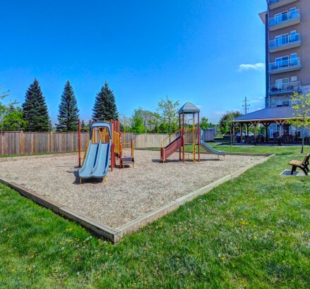 Skyline Living 555 Park Exteriors23