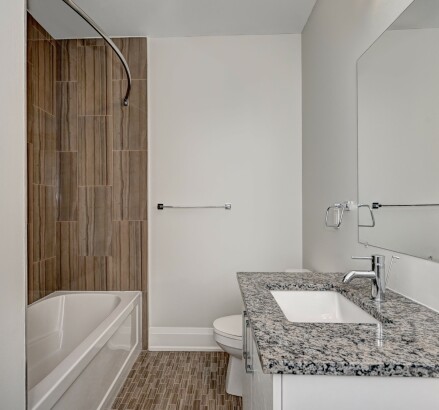 Skyline Living 555 Park Unit 41425