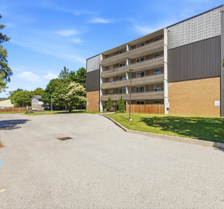 Skyline Living 564 Durham Crescent Exterior and Amenities 02