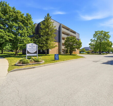 Skyline Living 564 Durham Crescent Exterior and Amenities 03