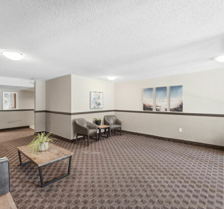 Skyline Living 564 Durham Crescent Exterior and Amenities 08