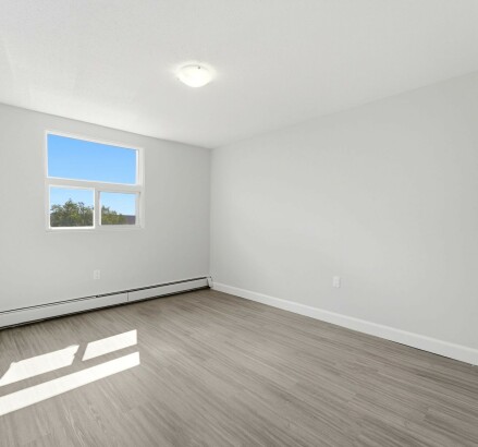 Skyline Living 564 Durham Crescent Unit 564 13.