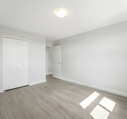 Skyline Living 564 Durham Crescent Unit 564 16.