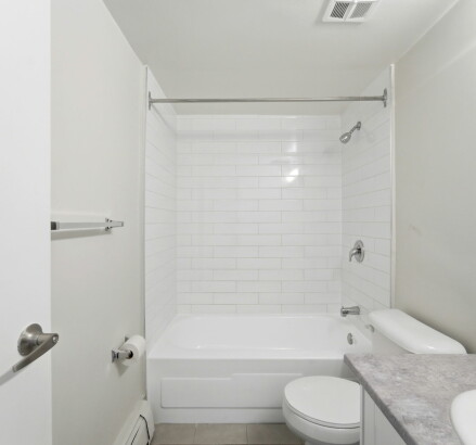 Skyline Living 564 Durham Crescent Unit 564 18