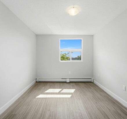 Skyline Living 564 Durham Crescent Unit 564 24