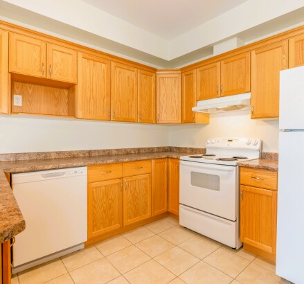 Skyline Living 570 Notre Dame 2 Bed 2 Bath8