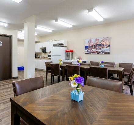 Skyline Living 570 Notre Dame Amenities and Exteriors4