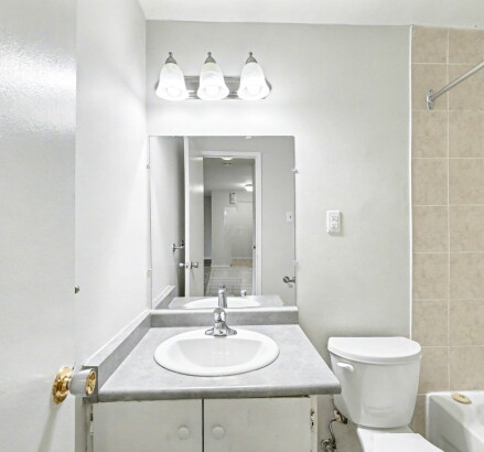 Skyline Living 645 Village Green Ave Photography 16
