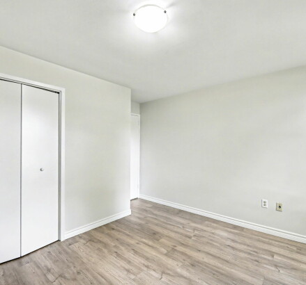 Skyline Living 645 Village Green Ave Photography 17