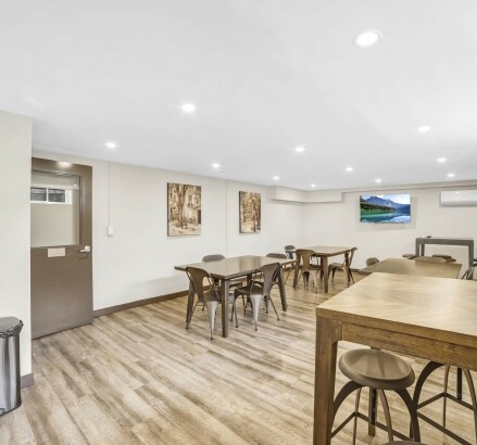 Skyline Living 7030 Casey Exteriors and Amenities5