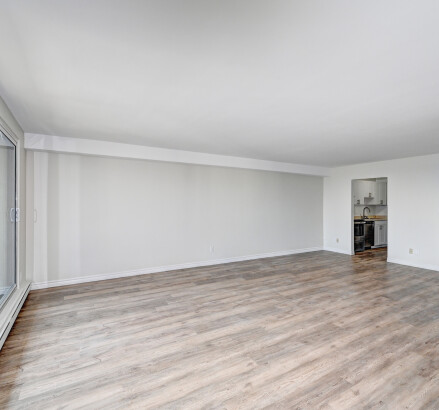 Skyline Living 737 Ouellette Ave Photography 21