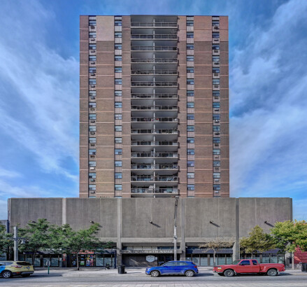 Skyline Living 737 Ouellette Ave Photography 2