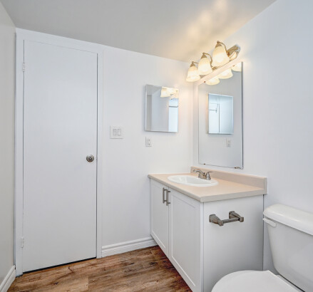 Skyline Living 737 Ouellette Ave Photography 38