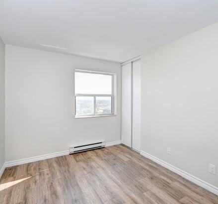 Skyline Living 737 Ouellette Ave Photography 40