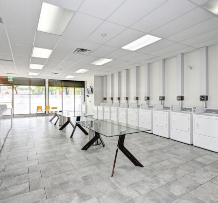 Skyline Living 737 Ouellette Ave Photography 56