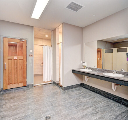 Skyline Living 737 Ouellette Ave Photography 65