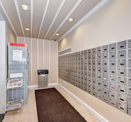 Skyline Living 737 Ouellette Ave Photography 66