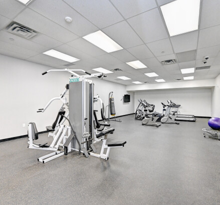 Skyline Living 737 Ouellette Ave Photography 77