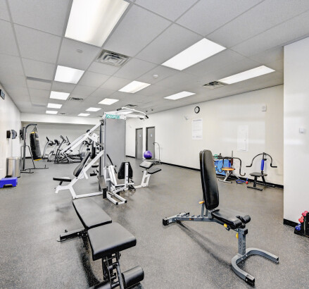 Skyline Living 737 Ouellette Ave Photography 78