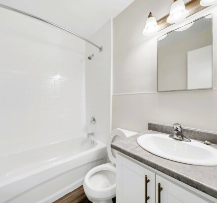 Skyline Living 955 10th St E 108 Photography 34