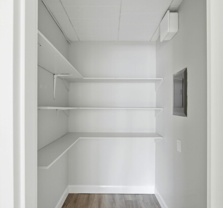 Skyline Living Linden Towers 2 Bed 1 Bath 19