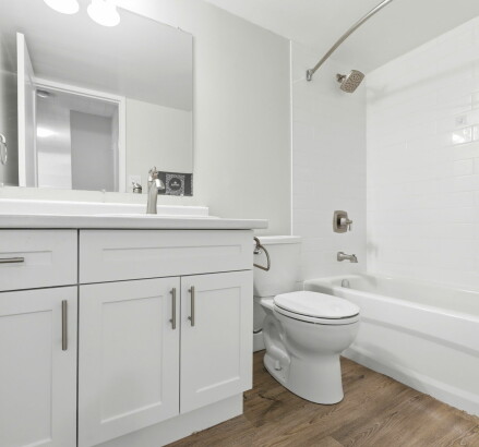 Skyline Living Linden Towers 2 Bed 1 Bath 20