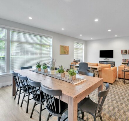 Skyline Living North Point Apartments Social Room13