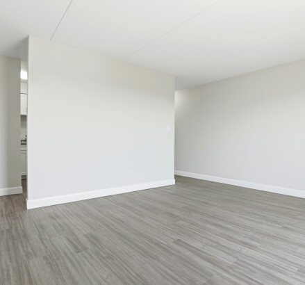 Skyline Living Sun Crest Tower 1 Bed 1 Bath 06