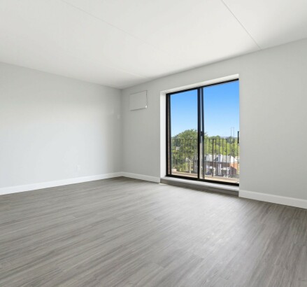 Skyline Living Sun Crest Tower 1 Bed 1 Bath 08 v1