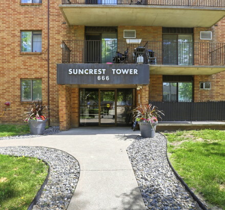 Skyline Living Sun Crest Tower Exterior and Amenities 01