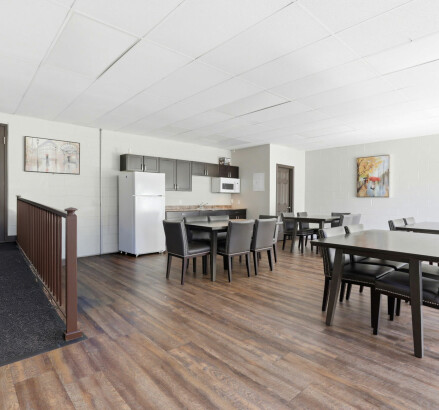 Skyline Living Sun Crest Tower Exterior and Amenities 13