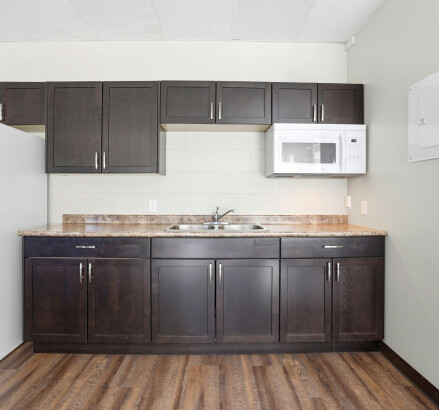 Skyline Living Sun Crest Tower Exterior and Amenities 15 v1