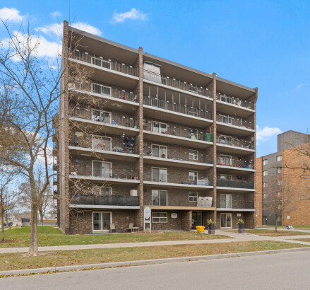 Skyline Living Sun Ray Manor Apartments Photography 21