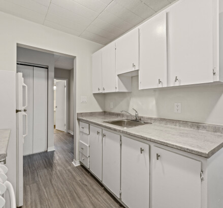 Skyline Living Sun Ray Manor Apartments Photography 5