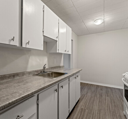 Skyline Living Sun Ray Manor Apartments Photography 7