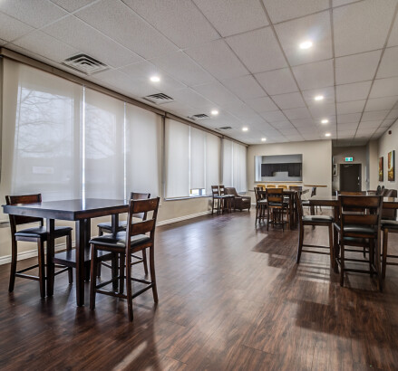 Skyline 1545 Ouellette 24